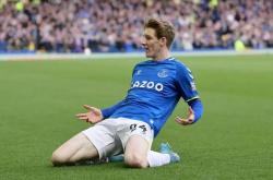 开云体育app-埃弗顿客场大胜，新援表现抢眼