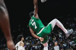 开云下载-关于凯尔特人B队逆转魔术，约基奇爆发神勇的信息