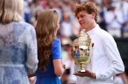 开云APP-戴维斯杯绝杀温网，辛纳统治全场的简单介绍