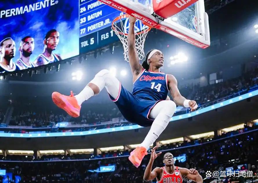 快船战胜凯尔特人,莱昂纳德关键时刻挺身而出 快船战胜凯尔特人,莱昂纳德关键时刻挺身而出