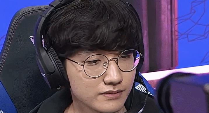 FNC轻取PSG,Peanut完成史诗逆转2025世界赛2:1(柏林) FNC轻取PSG,Peanut完成史诗逆转2025世界赛2:1(柏林)