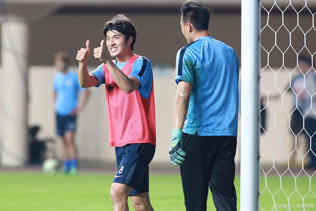 广州富力客场大胜河南建业,客场连胜追赶前四! 广州富力客场大胜河南建业,客场连胜追赶前四!