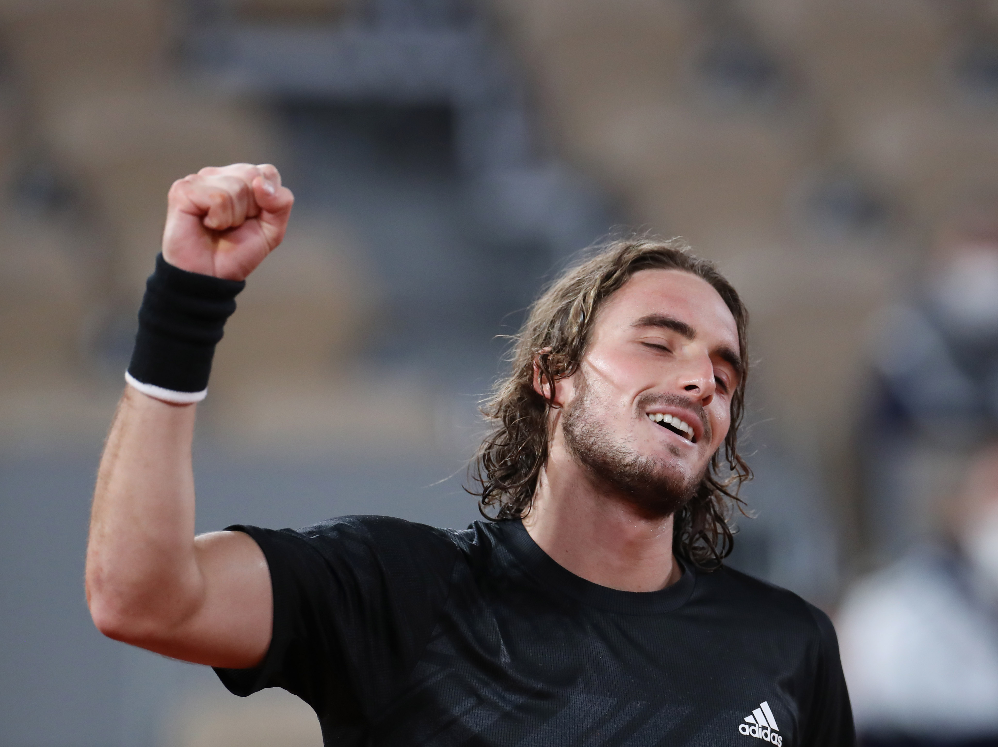 包含意大利网球队鏖战法国网球队,西西帕斯统治全场的词条 包含意大利网球队鏖战法国网球队,西西帕斯统治全场的词条